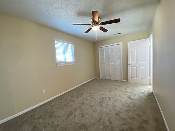 5th image of 15201 Leeward Dr APT B9