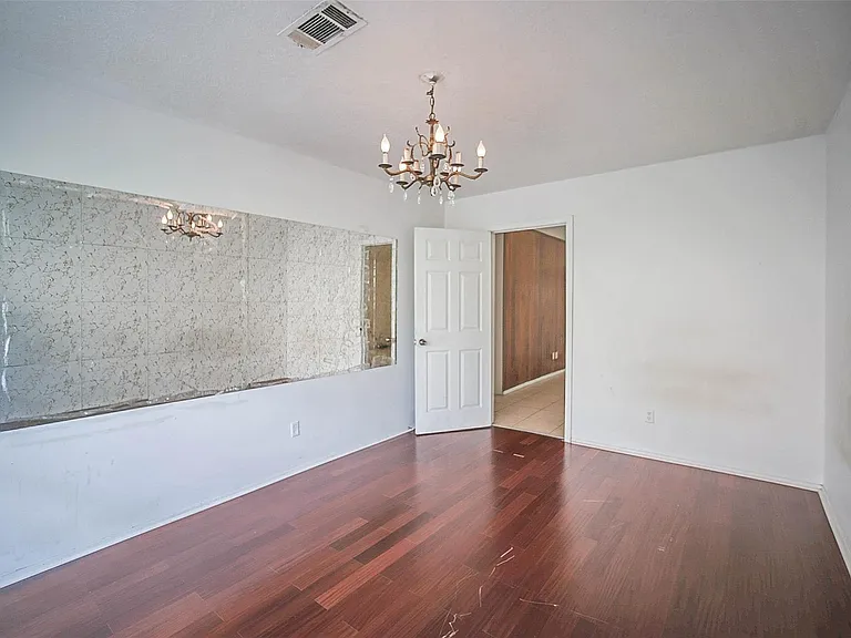 7010 Captain Dr — Photo 11