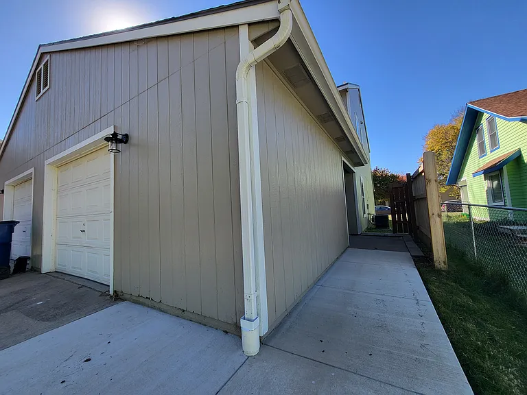 832 Connecticut St — Photo 15