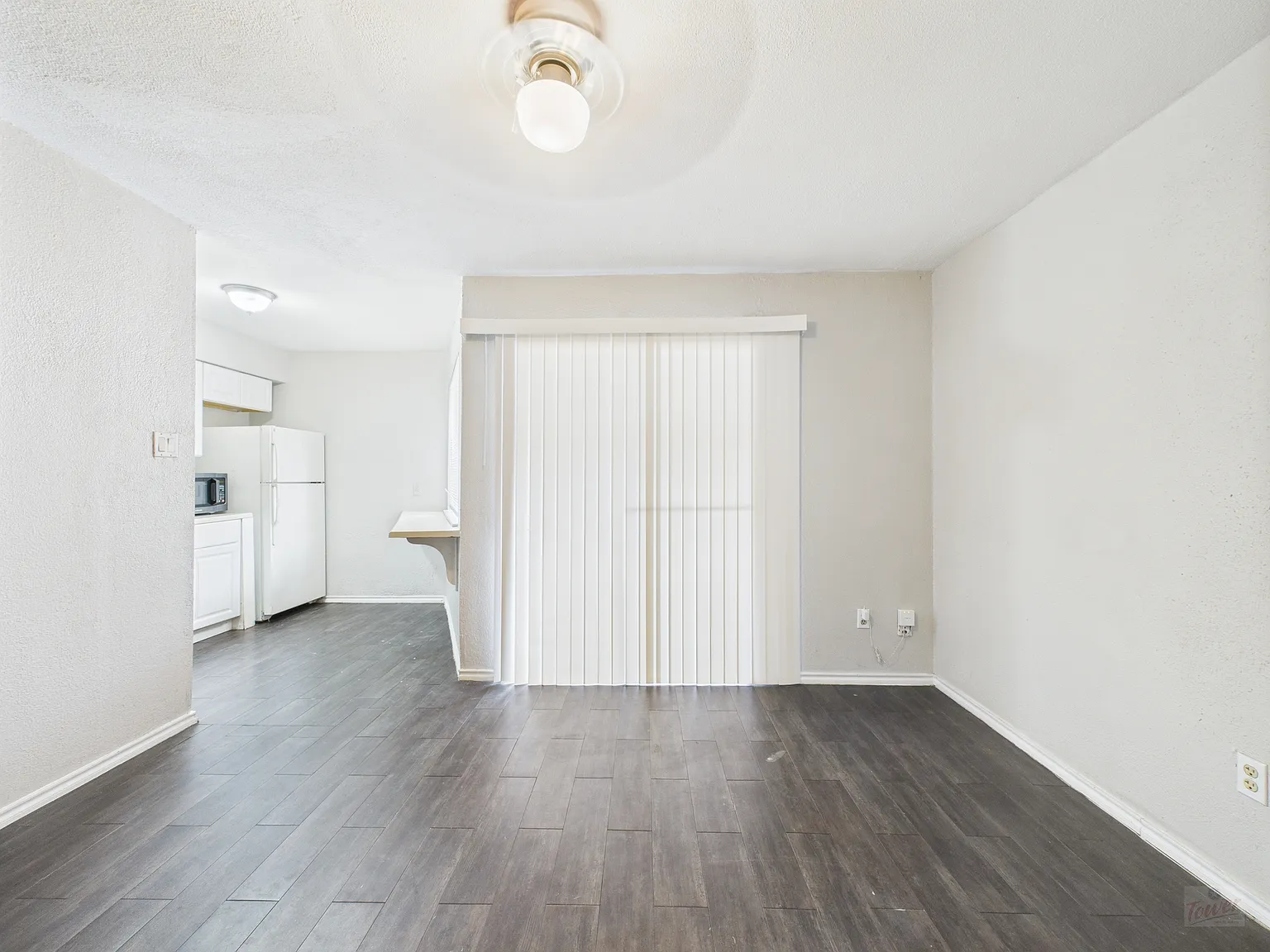 1840 Burton Dr Apt 141 — Photo 2