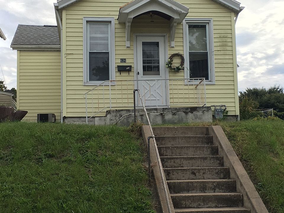 2nd image of 628 Lind St