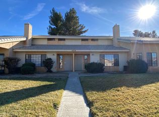 1828 E Avenue J9, Lancaster, CA 93535
