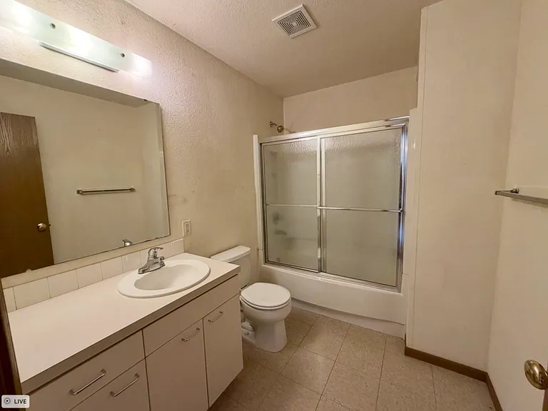 1241 Ohio St E — Photo 1