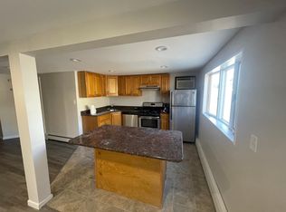 121 Lee Ave, Babylon, NY 11702