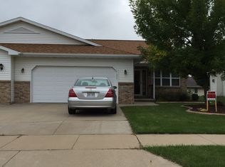 2081 Autumn Ln, Kaukauna, WI 54130