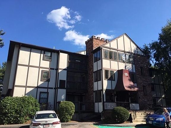 3rd image of 15 Thompson Dr APT 2