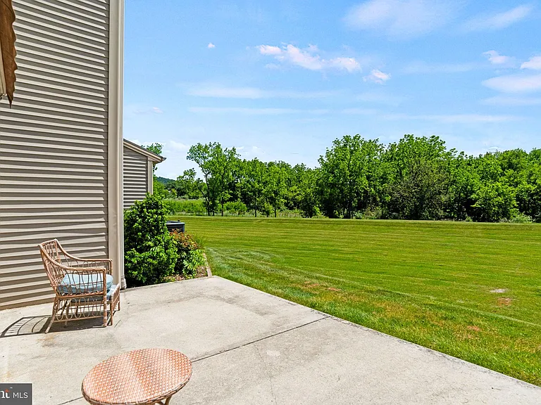 2080 Deer Run Dr — Photo 31