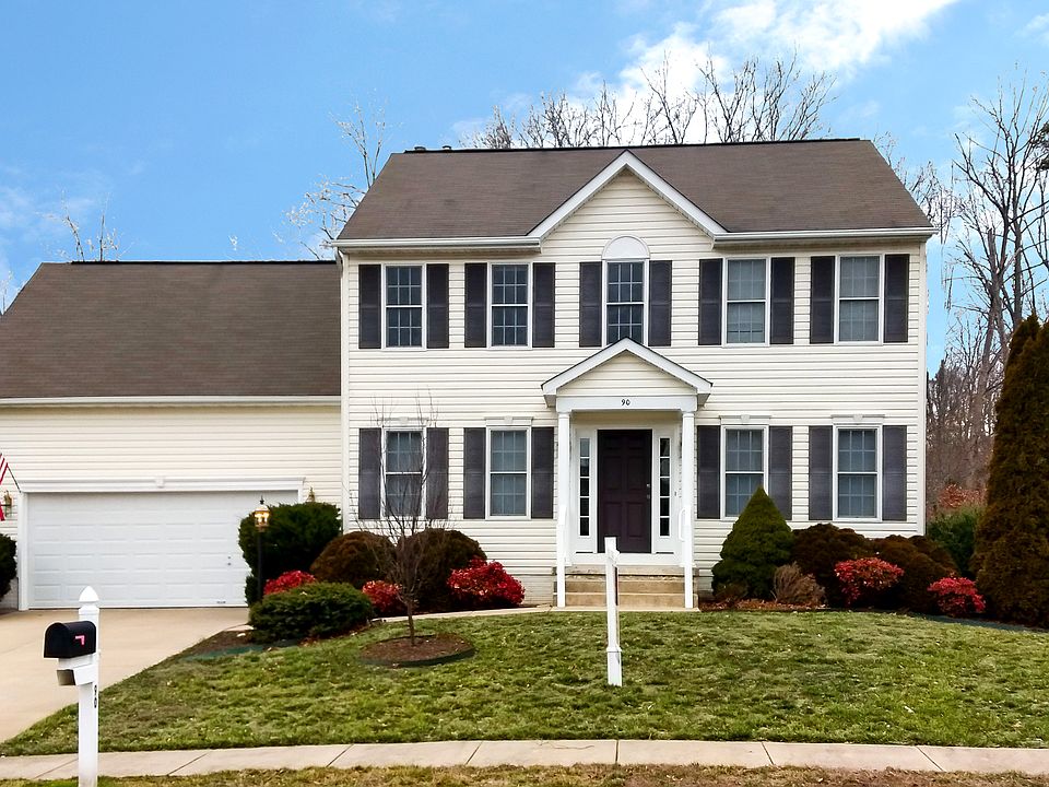 1st image of 90 Country Manor Dr