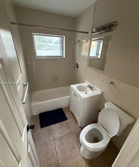 1721 NE 15th Ave #1 — Photo 2