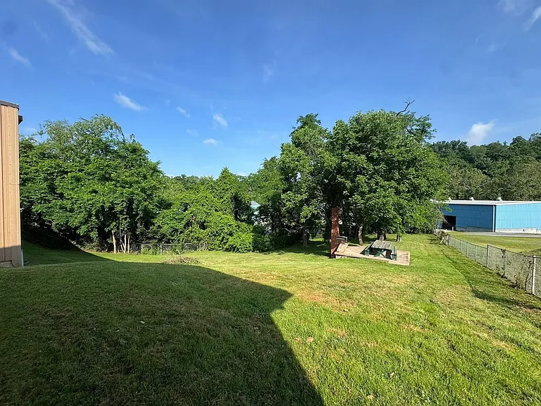 645 E Brockway Ave — Photo 11