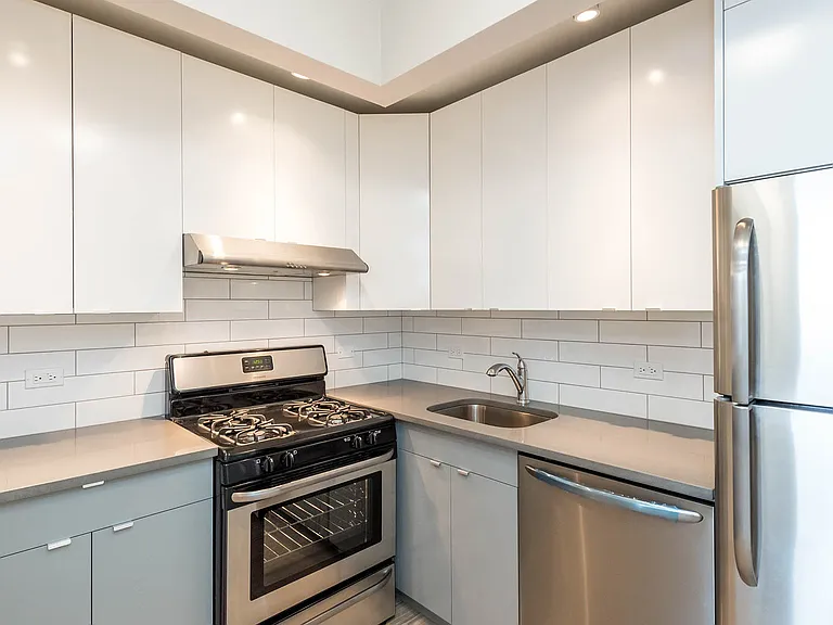 439 Knickerbocker Ave #4A — Photo 1