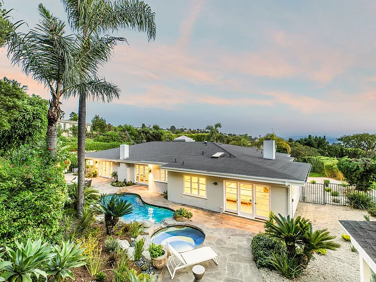 341 Surfview Dr — Photo 18