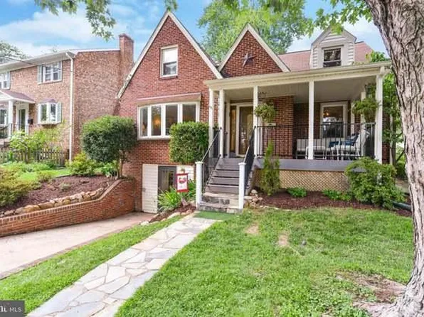 4415 15th St N, Arlington, VA 22207