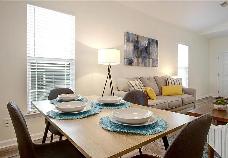 11 Summer Lake Way — Photo 8