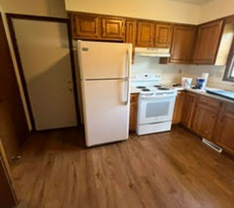 1st image of 664 Byers View Dr