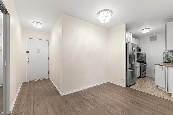 Sold by Compass | media 22