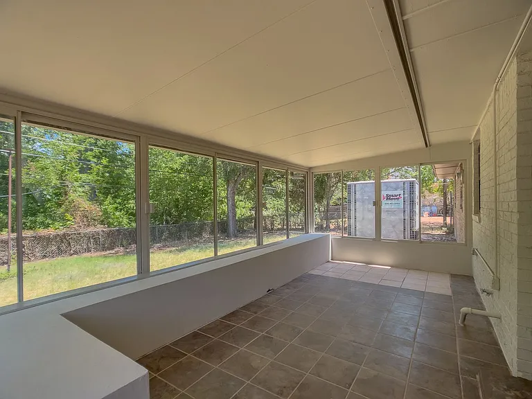 229 Bainbridge Rd — Photo 8