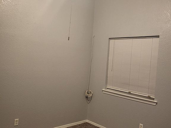 4th image of 2921 Royal Knoll Dr