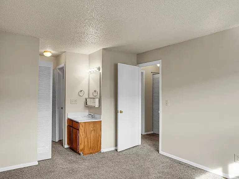 5030 El Camino Dr — Photo 7