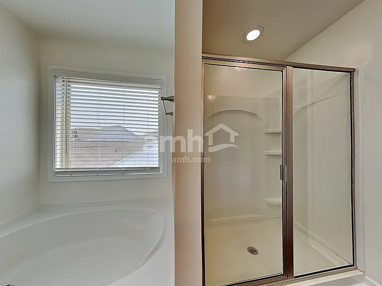 810 Genesis Way — Photo 12
