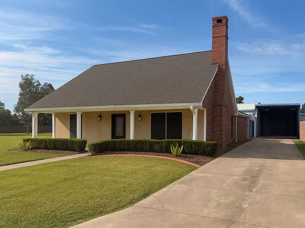 302 Voorhies St, Breaux Bridge, LA 70517