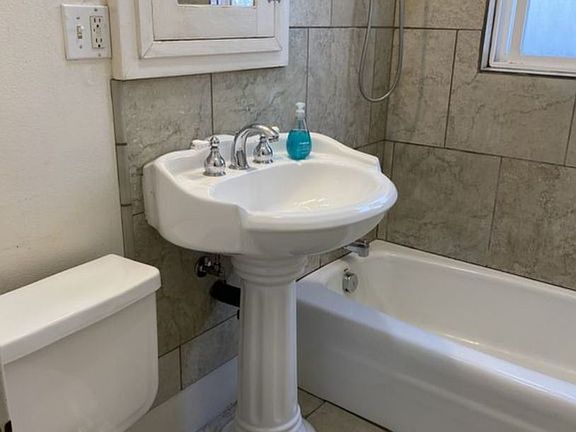 3rd image of 1170 Cherry Ave #1