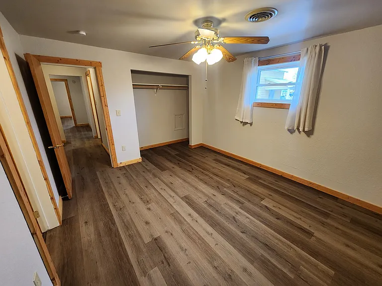 139 McNamara Ave — Photo 8