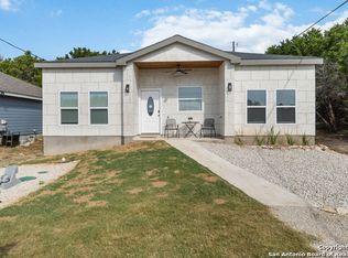 567 Hummingbird Hl, Canyon Lake, TX 78133