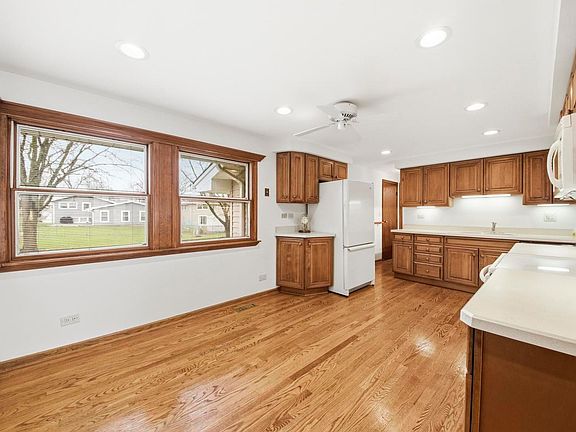 4th image of 133 Lela Ln