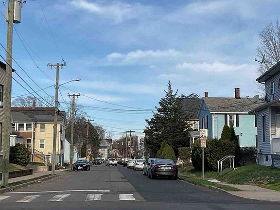 Exterior Neighborhood (street photo)