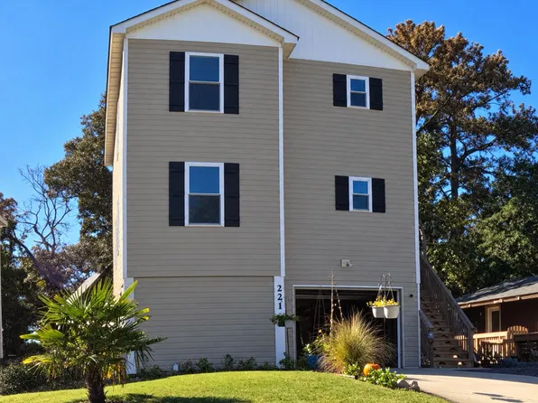 221 Sir Chandler Drive, Kill Devil Hills, NC 27948