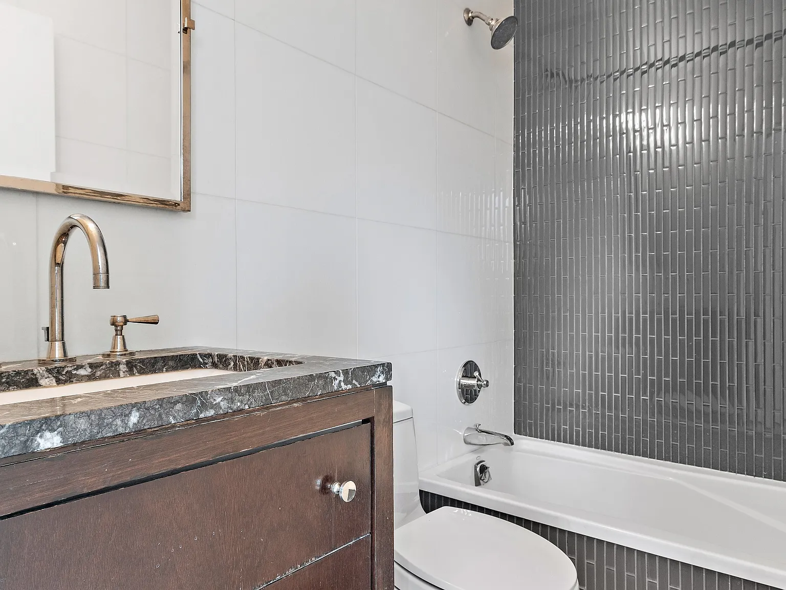 212 East 47th Street — Photo 4