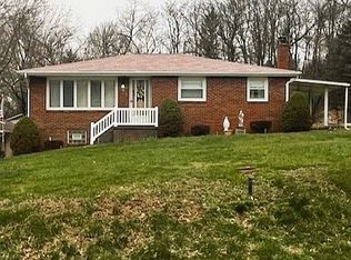 151 Huntingdon Rd, Ruffs Dale, PA 15679