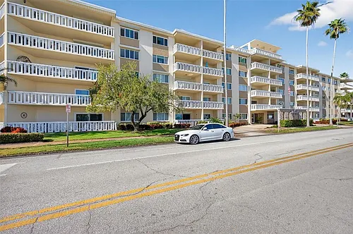 1200 N Shore Dr NE #201 Photo 1