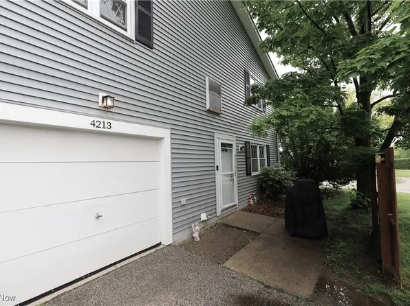 4213 Dennis Ln, Brunswick, OH 44212