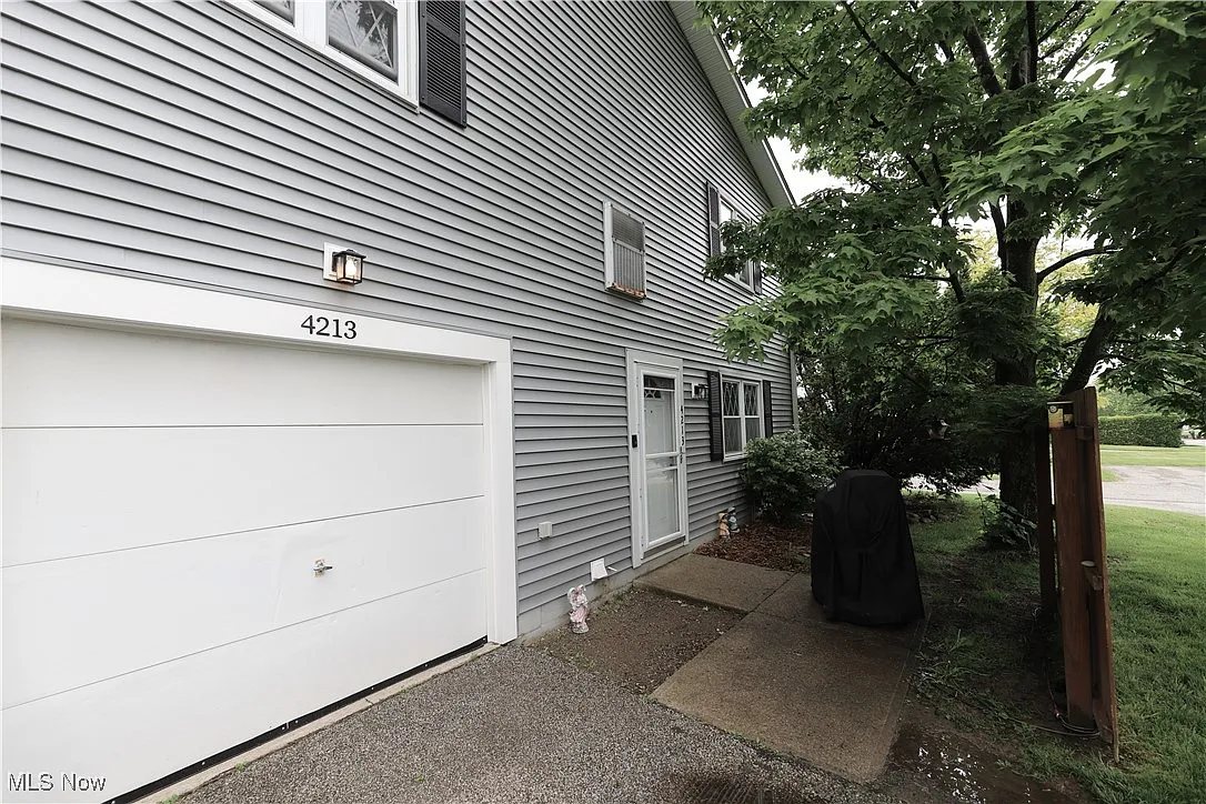 4213 Dennis Ln photo 1