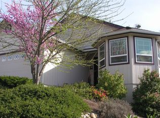 239 Independence Dr, Grants Pass, OR 97527