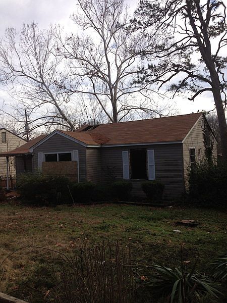 2nd image of 4605 Grand Ave