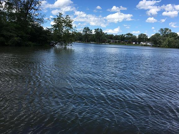 2nd image of 944 George Allen Dr