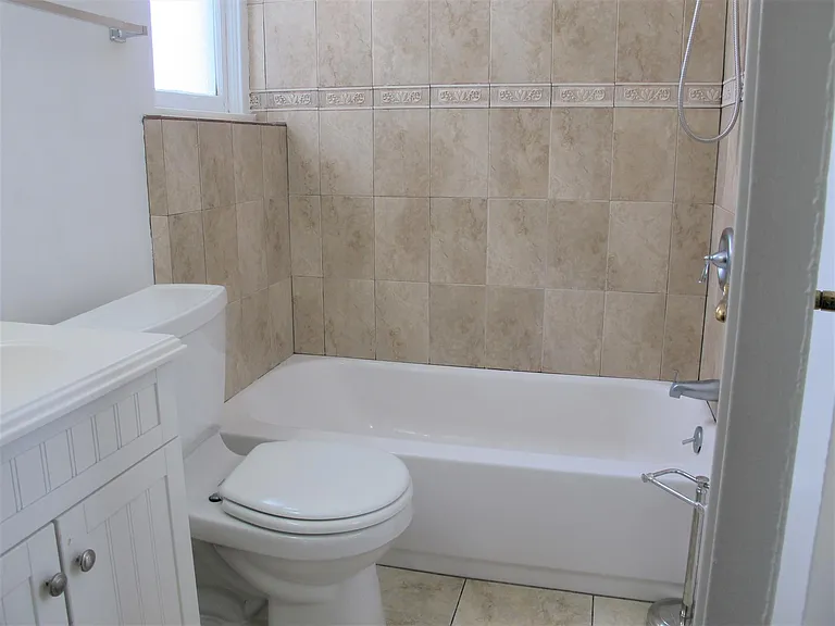 1631 Chestnut St #14 — Photo 14