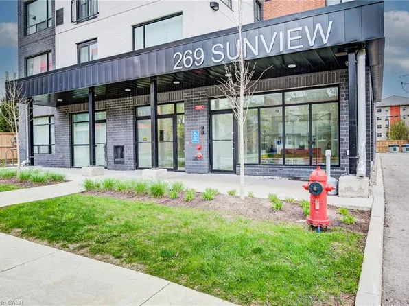 269 Sunview St #205, Waterloo, ON N2L 3V8