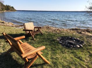 1840 Maca Vista Dr, Indian River, MI 49749