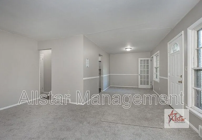 8958 Woodridge Ln — Photo 3