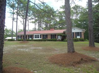 462 N State St, Lyons, GA 30436