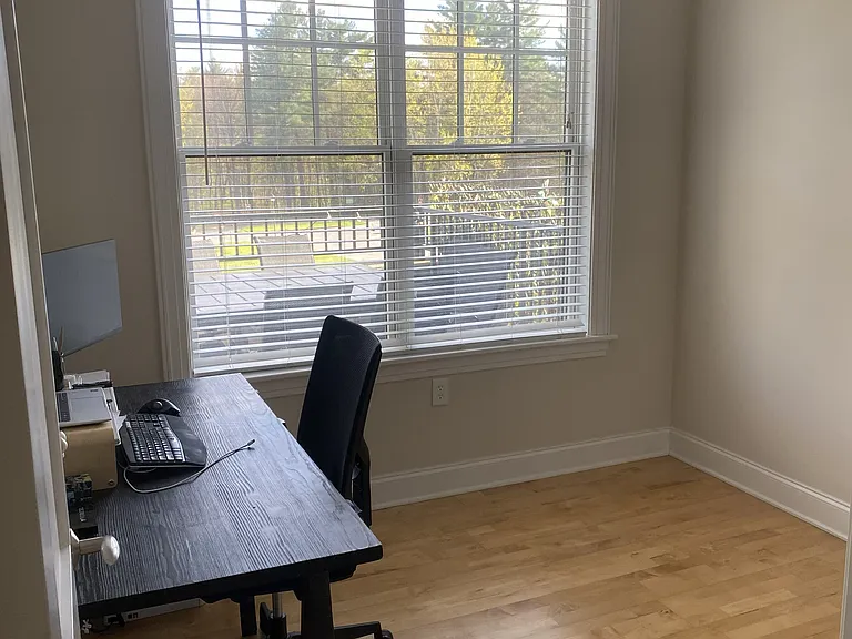 Bedroom/Office