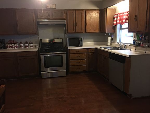 3rd image of 505 Lakeview St