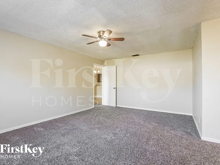1051 Shepherd Ave — Photo 7