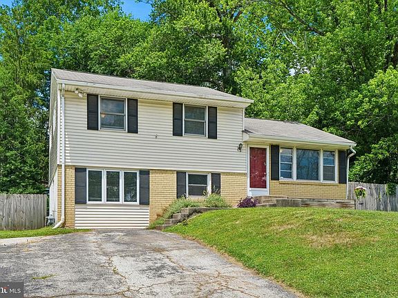 2nd image of 226 Ross Rd