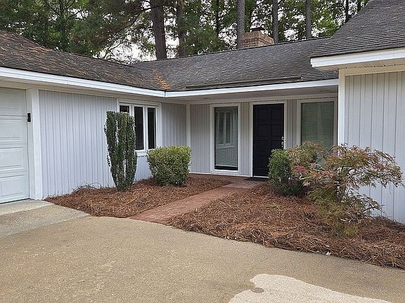 5th image of 3812 Gloucester Rd