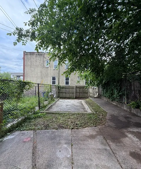 2905 Presbury St — Photo 27